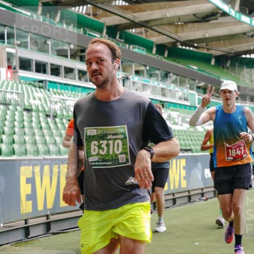 13.09.2026 - 21. swb-Marathon Bremen Michael Burmester http://msf.ph/oto/10421313 13.09.2026 12:59:18 Laufen im Stadion 141, 148, 191, 226, 232, 260, 342, 511, 672, 745, 789, 790, 972, 1080, 1119, 1166, 1191, 1199, 1209, 1281, 1493, 1494, 1516, 1642, 1647, 1931, 1933, 2088, 2210, 2289, 2343, 2367, 2397, 2425, 2481, 2517, 2570, 2577, 2686, 2771, 2806, 2807, 2827, 2885, 2899, 2914, 2953, 2961, 2979, 3015, 3021, 3098, 3120, 3124, 3138, 3148, 3186, 3190, 3233, 3273, 3338, 3435, 3516, 3531, 3534, 3560, 3652, 3655, 3695, 3861, 3930, 3933, 3934, 205 meine-sportfotos.de