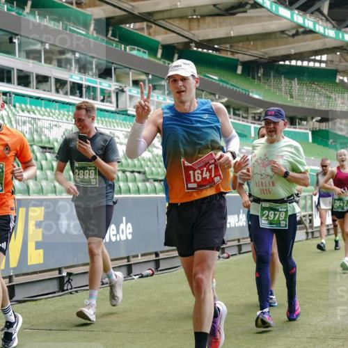 13.09.2026 - 21. swb-Marathon Bremen Michael Burmester http://msf.ph/oto/10421321 13.09.2026 12:59:19 Laufen im Stadion 141, 148, 191, 226, 232, 260, 342, 511, 672, 745, 789, 790, 972, 1080, 1119, 1166, 1191, 1199, 1209, 1281, 1493, 1494, 1516, 1642, 1647, 1931, 1933, 2088, 2210, 2289, 2343, 2367, 2397, 2425, 2481, 2517, 2570, 2577, 2686, 2771, 2806, 2807, 2827, 2885, 2899, 2914, 2953, 2961, 2979, 3015, 3021, 3098, 3120, 3124, 3138, 3148, 3186, 3190, 3233, 3273, 3338, 3435, 3516, 3531, 3534, 3560, 3652, 3655, 3695, 3861, 3930, 3933, 3934, 205 meine-sportfotos.de