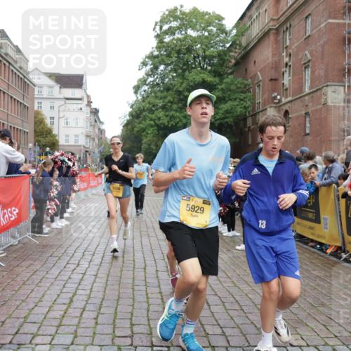 13.09.2026 - Kiel Lauf Yannick Fuchs http://msf.ph/oto/10421324 13.09.2026 09:43:17 Ziel 255, 623, 1508, 3041, 5929, 6377, 7099, 7532, 8808, 9933, 10047, 10118, 12259, 762, 1040, 1213, 3827, 3849, 3850, 4322, 5530, 7874, 8191, 8870, 9311, 9354, 9629, 11721, 11753, 12259, 12678, 40, 401, 1049, 1833, 1857, 4171, 4256, 7773, 7857, 7905, 8066, 8770, 8834, 10189, 10300, 11246, 12101, 12575, 142, 762, 4322, 8532, 9519, 9592, 9706 meine-sportfotos.de