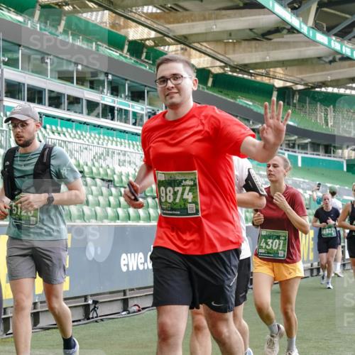 13.09.2026 - 21. swb-Marathon Bremen Michael Burmester http://msf.ph/oto/10421328 13.09.2026 13:22:09 Laufen im Stadion 128, 160, 211, 258, 343, 351, 423, 441, 571, 601, 620, 782, 851, 1060, 1094, 1157, 1158, 1177, 1259, 1316, 1344, 1417, 1439, 1518, 1657, 1669, 1676, 1691, 1729, 1808, 1846, 1883, 2139, 2201, 2213, 2258, 2278, 2290, 2414, 2504, 2551, 2619, 2632, 2652, 2660, 2685, 2711, 2736, 2828, 2954, 2964, 2995, 3004, 3010, 3022, 3034, 3070, 3074, 3144, 3225, 3351, 3530, 3682, 3784, 4020, 4054, 4406, 4407, 4431, 4584, 1506 meine-sportfotos.de