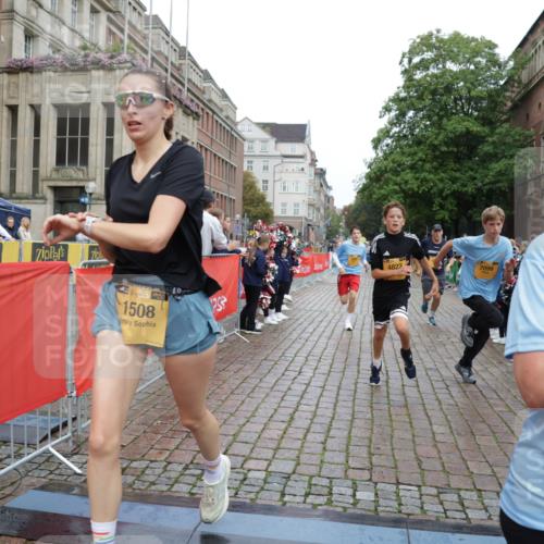 13.09.2026 - Kiel Lauf Yannick Fuchs http://msf.ph/oto/10421337 13.09.2026 09:43:18 Ziel 255, 623, 1508, 3041, 4256, 5929, 6377, 7099, 7532, 8066, 8808, 9933, 10047, 10118, 762, 1040, 1213, 3041, 3827, 3849, 3850, 4322, 5530, 7874, 8191, 8870, 9311, 9354, 9629, 11721, 11753, 12259, 12678, 40, 401, 1049, 1833, 1857, 4171, 7773, 7857, 7905, 8770, 8834, 10189, 10300, 10460, 11246, 12101, 12575, 142, 762, 4322, 8532, 9519, 9592, 9706 meine-sportfotos.de