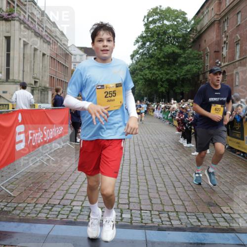 13.09.2026 - Kiel Lauf Yannick Fuchs http://msf.ph/oto/10421361 13.09.2026 09:43:20 Ziel 255, 623, 1508, 4256, 5929, 6377, 7099, 7532, 8066, 8808, 9933, 10047, 10118, 762, 1040, 1213, 3041, 3827, 3849, 3850, 5530, 7874, 8191, 8870, 9311, 9354, 9629, 11721, 11753, 12259, 12678, 40, 401, 1049, 1833, 1857, 4171, 7773, 7857, 7905, 8770, 8834, 9323, 9934, 10189, 10300, 10460, 11246, 12101, 12164, 12575, 142, 762, 3827, 4322, 8532, 9519, 9592, 11721 meine-sportfotos.de