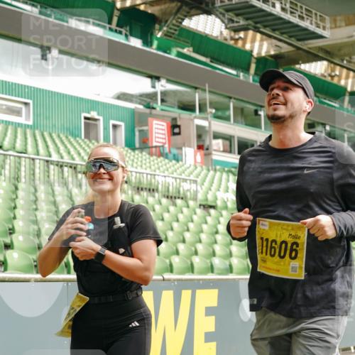 13.09.2026 - 21. swb-Marathon Bremen Michael Burmester http://msf.ph/oto/10421396 13.09.2026 10:44:50 Laufen im Stadion 10004, 10005, 10137, 10176, 10191, 10192, 10194, 10202, 10242, 10271, 10295, 10325, 10335, 10344, 10402, 10430, 10459, 10513, 10524, 10568, 10600, 10605, 10606, 10629, 10651, 10679, 10713, 10756, 10779, 10882, 10899, 10900, 10979, 10997, 10999, 11081, 11200, 11217, 11233, 11264, 11307, 11333, 11337, 11355, 11385, 11408, 11448, 11456, 11461, 11482, 11495, 11629, 11808, 11932, 11943, 12057, 12089, 12151, 12153, 12224, 12226, 12311, 12321, 12334, 12539 meine-sportfotos.de