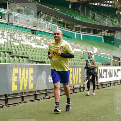 13.09.2026 - 21. swb-Marathon Bremen Michael Burmester http://msf.ph/oto/10421436 13.09.2026 10:44:54 Laufen im Stadion 10137, 10176, 10191, 10192, 10194, 10202, 10242, 10295, 10325, 10335, 10344, 10402, 10430, 10459, 10513, 10524, 10568, 10600, 10605, 10606, 10629, 10651, 10679, 10713, 10756, 10779, 10882, 10899, 10900, 10979, 10997, 10999, 11081, 11200, 11217, 11233, 11264, 11307, 11333, 11337, 11355, 11385, 11408, 11448, 11456, 11461, 11482, 11495, 11629, 11808, 11932, 11943, 12057, 12089, 12151, 12153, 12177, 12178, 12224, 12226, 12311, 12321, 12334, 12539, 10148 meine-sportfotos.de