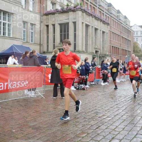 13.09.2026 - Kiel Lauf Yannick Fuchs http://msf.ph/oto/10421458 13.09.2026 10:54:21 Ziel 243, 394, 548, 932, 1343, 1613, 1765, 2196, 2259, 2579, 3337, 3729, 4246, 4310, 4827, 5318, 5578, 6063, 6208, 6571, 6888, 8328, 8640, 8711, 8849, 9400, 9655, 9863, 10049, 12746, 1117, 1740, 2033, 2471, 2579, 2683, 2746, 3024, 3092, 3269, 3293, 3649, 3817, 3822, 3886, 4045, 4101, 4264, 4276, 4525, 4581, 4582, 4701, 4867, 5073, 5119, 5203, 5392, 5427, 5431, 5506, 5621, 5626, 5650, 5675, 5678, 5680, 5884, 6519, 7276, 7518, 7535, 8849, 8925, 9088, 9400 meine-sportfotos.de
