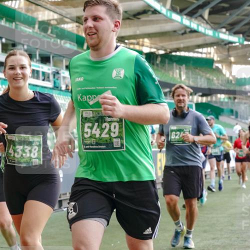 13.09.2026 - 21. swb-Marathon Bremen Michael Burmester http://msf.ph/oto/10421469 13.09.2026 13:22:13 Laufen im Stadion 128, 160, 211, 258, 343, 351, 423, 441, 571, 601, 620, 782, 851, 1060, 1094, 1157, 1158, 1177, 1178, 1259, 1316, 1344, 1417, 1518, 1657, 1669, 1676, 1691, 1729, 1788, 1808, 1846, 1883, 2139, 2201, 2213, 2258, 2290, 2414, 2504, 2526, 2551, 2619, 2632, 2652, 2660, 2685, 2711, 2736, 2828, 2954, 2964, 2995, 3004, 3010, 3022, 3034, 3070, 3074, 3144, 3225, 3351, 3505, 3530, 3682, 3784, 4020, 4054, 4406, 4407, 4431, 4584, 1506 meine-sportfotos.de
