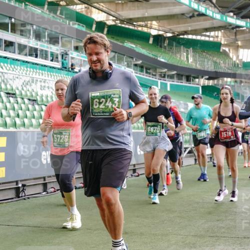 13.09.2026 - 21. swb-Marathon Bremen Michael Burmester http://msf.ph/oto/10421491 13.09.2026 13:22:15 Laufen im Stadion 128, 160, 211, 258, 343, 351, 423, 441, 571, 601, 620, 782, 851, 892, 1060, 1094, 1157, 1158, 1177, 1178, 1259, 1316, 1344, 1417, 1518, 1657, 1669, 1676, 1691, 1729, 1746, 1788, 1808, 1883, 2139, 2201, 2213, 2258, 2290, 2414, 2475, 2504, 2526, 2551, 2619, 2632, 2652, 2660, 2685, 2711, 2736, 2828, 2954, 2964, 2995, 3010, 3022, 3034, 3070, 3074, 3144, 3225, 3347, 3351, 3505, 3530, 3682, 3784, 4020, 4054, 4406, 4407, 4431, 4584, 1506 meine-sportfotos.de