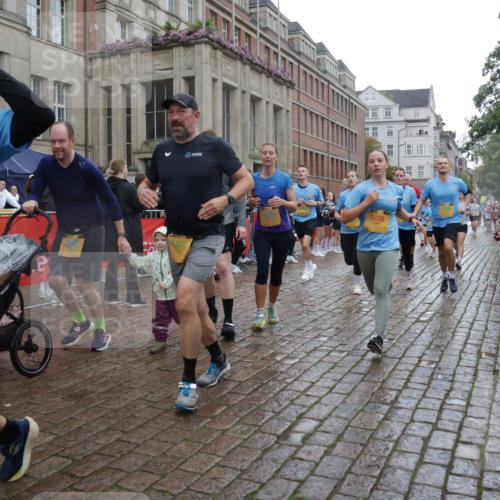 13.09.2026 - Kiel Lauf Yannick Fuchs http://msf.ph/oto/10421528 13.09.2026 10:54:28 Ziel 394, 1127, 1287, 2259, 4246, 4502, 5318, 5560, 5578, 6063, 6166, 6208, 6571, 6887, 7558, 8328, 8711, 9462, 9633, 9655, 10049, 11156, 11529, 12526, 12710, 243, 548, 932, 1343, 1613, 1740, 1765, 2196, 2471, 2579, 2683, 2746, 3024, 3269, 3293, 3337, 3649, 3729, 3886, 4045, 4101, 4264, 4276, 4310, 4525, 4581, 4582, 4827, 4867, 5119, 5392, 5506, 5621, 5626, 5650, 5675, 5678, 5680, 6519, 6888, 7276, 7518, 7535, 8640, 8849, 8925, 9088, 9400, 396 meine-sportfotos.de