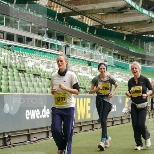 13.09.2026 - 21. swb-Marathon Bremen Michael Burmester http://msf.ph/oto/10421542 13.09.2026 10:45:02 Laufen im Stadion 10137, 10176, 10191, 10192, 10194, 10202, 10242, 10295, 10325, 10335, 10344, 10430, 10459, 10513, 10524, 10568, 10600, 10605, 10606, 10629, 10651, 10679, 10713, 10756, 10779, 10882, 10979, 10997, 10999, 11081, 11200, 11233, 11307, 11309, 11333, 11337, 11355, 11367, 11385, 11408, 11448, 11495, 11629, 11808, 11932, 11943, 12057, 12089, 12151, 12153, 12177, 12178, 12224, 12226, 12311, 12321, 12334, 12539, 10148 meine-sportfotos.de