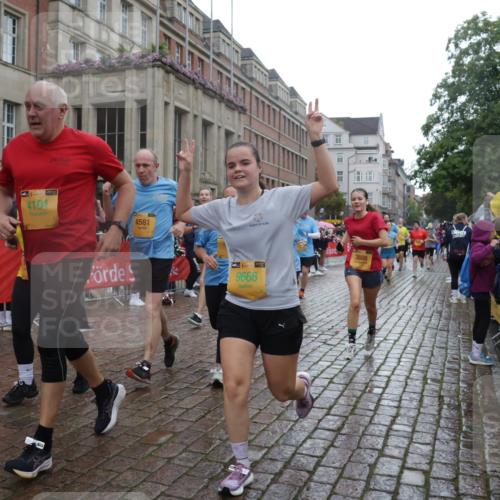 13.09.2026 - Kiel Lauf Yannick Fuchs http://msf.ph/oto/10421572 13.09.2026 10:54:32 Ziel 1127, 1287, 2259, 2506, 4502, 5560, 5578, 5821, 6063, 6166, 6208, 6571, 6887, 7558, 8328, 8542, 8711, 8867, 9462, 9633, 9655, 10049, 11156, 11529, 11760, 12526, 12529, 12710, 243, 394, 548, 932, 1343, 1613, 1740, 1765, 2196, 2471, 2579, 2746, 3024, 3269, 3293, 3337, 3649, 3729, 3886, 4101, 4246, 4264, 4310, 4525, 4581, 4582, 4827, 4867, 5119, 5318, 5392, 5621, 5675, 5678, 5680, 6519, 6888, 7276, 7518, 7535, 8328, 8640, 8849, 8925, 9088, 9400, 396 meine-sportfotos.de