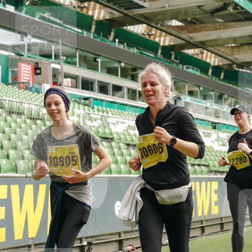 13.09.2026 - 21. swb-Marathon Bremen Michael Burmester http://msf.ph/oto/10421574 13.09.2026 10:45:04 Laufen im Stadion 10137, 10176, 10191, 10192, 10194, 10202, 10242, 10295, 10325, 10335, 10344, 10430, 10459, 10472, 10513, 10524, 10568, 10600, 10605, 10606, 10629, 10651, 10679, 10713, 10756, 10779, 10882, 10979, 10997, 10999, 11081, 11200, 11233, 11307, 11309, 11333, 11337, 11355, 11367, 11385, 11408, 11495, 11629, 11808, 11932, 11943, 12057, 12089, 12151, 12153, 12177, 12178, 12224, 12226, 12311, 12321, 12334, 12539, 10148 meine-sportfotos.de