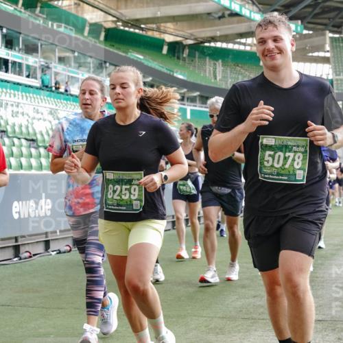 13.09.2026 - 21. swb-Marathon Bremen Michael Burmester http://msf.ph/oto/10421584 13.09.2026 13:22:20 Laufen im Stadion 128, 160, 211, 258, 343, 351, 423, 441, 571, 601, 609, 620, 782, 851, 892, 1060, 1094, 1157, 1158, 1177, 1178, 1259, 1316, 1344, 1417, 1518, 1657, 1669, 1676, 1691, 1729, 1746, 1788, 1808, 1883, 2201, 2213, 2258, 2290, 2414, 2433, 2475, 2504, 2526, 2551, 2619, 2632, 2652, 2660, 2685, 2711, 2736, 2828, 2954, 2964, 2995, 3010, 3022, 3034, 3070, 3074, 3144, 3225, 3252, 3347, 3351, 3505, 3530, 3682, 3784, 4020, 4054, 4231, 4406, 4407, 4431, 4584, 1506 meine-sportfotos.de