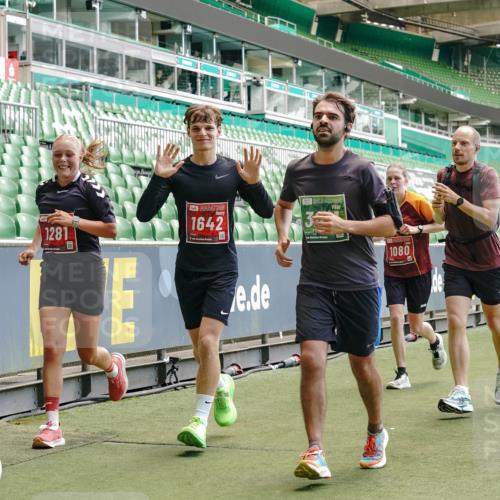 13.09.2026 - 21. swb-Marathon Bremen Michael Burmester http://msf.ph/oto/10421603 13.09.2026 12:59:30 Laufen im Stadion 135, 141, 148, 191, 226, 232, 260, 342, 511, 651, 672, 745, 972, 1080, 1119, 1166, 1209, 1281, 1368, 1493, 1494, 1516, 1642, 1647, 1861, 1931, 1933, 1935, 1963, 2088, 2210, 2289, 2293, 2306, 2343, 2367, 2425, 2481, 2517, 2570, 2577, 2686, 2771, 2806, 2807, 2827, 2885, 2899, 2914, 2953, 2961, 2979, 3015, 3021, 3076, 3098, 3105, 3120, 3124, 3148, 3190, 3233, 3273, 3338, 3354, 3435, 3480, 3516, 3531, 3534, 3560, 3652, 3729, 3855, 3861, 3930, 3933, 3934, 205 meine-sportfotos.de