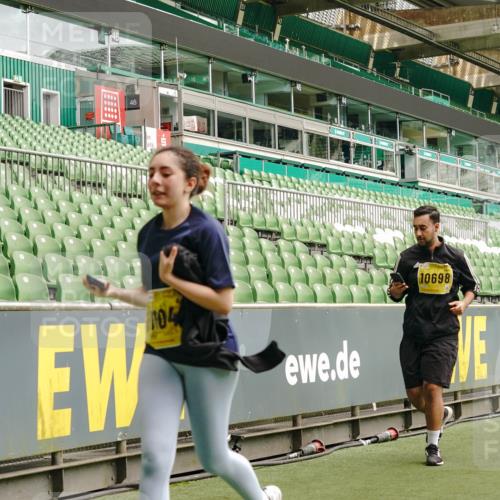 13.09.2026 - 21. swb-Marathon Bremen Michael Burmester http://msf.ph/oto/10421623 13.09.2026 10:45:07 Laufen im Stadion 10137, 10176, 10191, 10192, 10194, 10202, 10242, 10295, 10325, 10335, 10344, 10430, 10459, 10472, 10513, 10524, 10568, 10600, 10605, 10606, 10629, 10651, 10679, 10713, 10756, 10779, 10882, 10979, 10997, 10999, 11081, 11200, 11233, 11307, 11309, 11337, 11355, 11367, 11385, 11408, 11495, 11629, 11709, 11808, 11821, 11932, 11943, 12057, 12089, 12151, 12153, 12177, 12178, 12224, 12226, 12311, 12321, 12334, 12539, 10148, 10330 meine-sportfotos.de