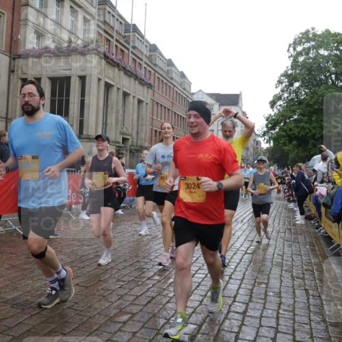 13.09.2026 - Kiel Lauf Yannick Fuchs http://msf.ph/oto/10421634 13.09.2026 10:54:37 Ziel 1127, 1287, 2506, 3939, 4091, 4502, 4938, 5302, 5560, 5821, 6166, 6887, 6889, 7046, 7558, 8542, 8867, 9297, 9424, 9462, 9633, 10015, 10740, 11156, 11529, 11760, 12268, 12526, 12529, 12710, 243, 394, 548, 932, 1127, 1343, 1613, 1740, 1765, 2196, 2259, 2471, 2579, 2746, 3024, 3293, 3337, 3649, 3729, 4246, 4264, 4310, 4525, 4582, 4827, 5119, 5318, 5392, 5578, 5680, 6063, 6208, 6519, 6571, 6887, 6888, 7276, 7535, 7558, 8328, 8640, 8711, 8849, 8925, 9088, 9400, 396, 454 meine-sportfotos.de