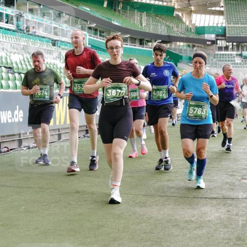 13.09.2026 - 21. swb-Marathon Bremen Michael Burmester http://msf.ph/oto/10421637 13.09.2026 13:22:23 Laufen im Stadion 128, 160, 211, 258, 343, 351, 423, 441, 571, 601, 609, 620, 708, 782, 851, 892, 1060, 1094, 1157, 1158, 1177, 1178, 1259, 1316, 1331, 1344, 1417, 1518, 1657, 1669, 1676, 1691, 1729, 1746, 1788, 1808, 1883, 2213, 2258, 2290, 2414, 2433, 2475, 2504, 2526, 2551, 2619, 2632, 2652, 2660, 2685, 2711, 2736, 2828, 2954, 2964, 2995, 3010, 3022, 3034, 3070, 3074, 3144, 3225, 3252, 3347, 3351, 3505, 3530, 3559, 3682, 3784, 4020, 4054, 4231, 4406, 4407, 4431, 4584, 1506 meine-sportfotos.de