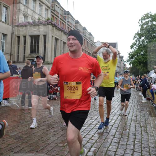 13.09.2026 - Kiel Lauf Yannick Fuchs http://msf.ph/oto/10421638 13.09.2026 10:54:37 Ziel 1127, 1287, 2506, 3939, 4091, 4502, 4938, 5302, 5560, 5821, 6166, 6887, 6889, 7046, 7558, 8542, 8867, 9297, 9424, 9462, 9633, 10015, 10740, 11156, 11529, 11760, 12268, 12526, 12529, 12710, 243, 394, 548, 932, 1127, 1343, 1613, 1740, 1765, 2196, 2259, 2471, 2579, 2746, 3024, 3293, 3337, 3649, 3729, 4246, 4264, 4310, 4525, 4582, 4827, 5119, 5318, 5392, 5578, 5680, 6063, 6208, 6519, 6571, 6887, 6888, 7276, 7535, 7558, 8328, 8640, 8711, 8849, 8925, 9088, 9400, 396, 454 meine-sportfotos.de