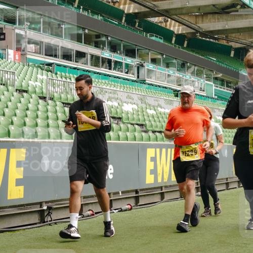 13.09.2026 - 21. swb-Marathon Bremen Michael Burmester http://msf.ph/oto/10421640 13.09.2026 10:45:08 Laufen im Stadion 10137, 10176, 10191, 10192, 10194, 10202, 10242, 10295, 10325, 10335, 10344, 10430, 10459, 10472, 10513, 10524, 10568, 10600, 10605, 10606, 10629, 10651, 10679, 10713, 10756, 10779, 10882, 10979, 10997, 10999, 11081, 11200, 11233, 11307, 11309, 11355, 11367, 11385, 11408, 11495, 11629, 11709, 11808, 11821, 11932, 11943, 12057, 12089, 12151, 12153, 12177, 12178, 12224, 12226, 12311, 12321, 12334, 12539, 10148, 10330 meine-sportfotos.de