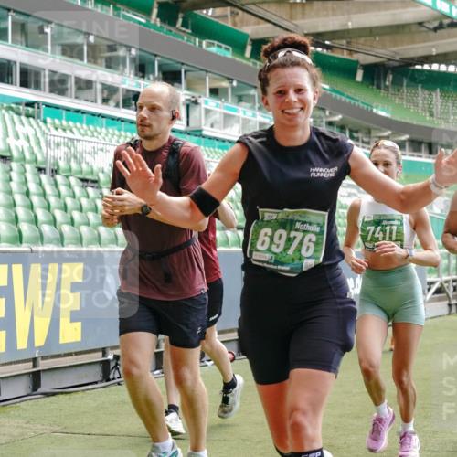 13.09.2026 - 21. swb-Marathon Bremen Michael Burmester http://msf.ph/oto/10421641 13.09.2026 12:59:32 Laufen im Stadion 135, 141, 148, 191, 226, 232, 260, 342, 511, 651, 672, 745, 972, 1080, 1119, 1166, 1209, 1281, 1368, 1493, 1494, 1516, 1642, 1647, 1861, 1931, 1933, 1935, 1963, 2088, 2210, 2289, 2293, 2306, 2343, 2367, 2425, 2481, 2517, 2570, 2577, 2686, 2771, 2806, 2807, 2827, 2885, 2899, 2914, 2953, 2961, 2979, 3015, 3021, 3076, 3098, 3105, 3120, 3124, 3148, 3190, 3233, 3273, 3338, 3354, 3435, 3480, 3516, 3531, 3534, 3560, 3652, 3729, 3855, 3861, 3930, 3933, 3934, 205 meine-sportfotos.de