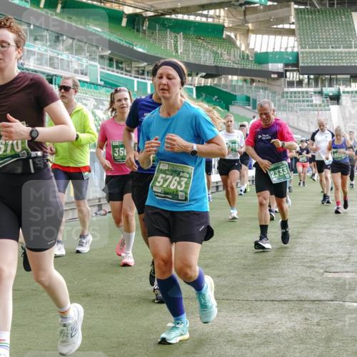 13.09.2026 - 21. swb-Marathon Bremen Michael Burmester http://msf.ph/oto/10421662 13.09.2026 13:22:24 Laufen im Stadion 128, 160, 211, 258, 343, 351, 423, 441, 571, 601, 609, 620, 708, 782, 851, 892, 1060, 1094, 1157, 1158, 1177, 1178, 1259, 1316, 1331, 1344, 1417, 1518, 1657, 1669, 1676, 1691, 1729, 1746, 1788, 1808, 1883, 2213, 2290, 2414, 2433, 2475, 2504, 2526, 2551, 2619, 2632, 2652, 2660, 2685, 2711, 2736, 2828, 2954, 2964, 2995, 3010, 3022, 3034, 3070, 3074, 3144, 3225, 3252, 3347, 3351, 3505, 3530, 3559, 3682, 3784, 4020, 4054, 4231, 4406, 4407, 4431, 4467, 4584, 1506 meine-sportfotos.de