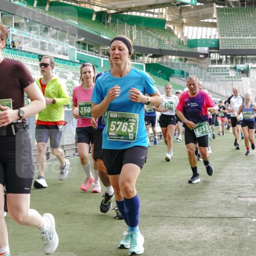 13.09.2026 - 21. swb-Marathon Bremen Michael Burmester http://msf.ph/oto/10421670 13.09.2026 13:22:24 Laufen im Stadion 128, 160, 211, 258, 343, 351, 423, 441, 571, 601, 609, 620, 708, 782, 851, 892, 1060, 1094, 1157, 1158, 1177, 1178, 1259, 1316, 1331, 1344, 1417, 1518, 1657, 1669, 1676, 1691, 1729, 1746, 1788, 1808, 1883, 2213, 2290, 2414, 2433, 2475, 2504, 2526, 2551, 2619, 2632, 2652, 2660, 2685, 2711, 2736, 2828, 2954, 2964, 2995, 3010, 3022, 3034, 3070, 3074, 3144, 3225, 3252, 3347, 3351, 3505, 3530, 3559, 3682, 3784, 4020, 4054, 4231, 4406, 4407, 4431, 4467, 4584, 1506 meine-sportfotos.de