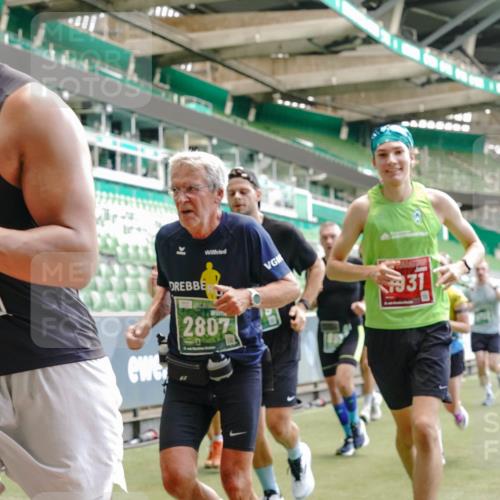 13.09.2026 - 21. swb-Marathon Bremen Michael Burmester http://msf.ph/oto/10421675 13.09.2026 12:59:34 Laufen im Stadion 135, 141, 148, 191, 226, 232, 260, 342, 511, 651, 672, 745, 972, 1080, 1166, 1209, 1281, 1368, 1493, 1494, 1516, 1642, 1647, 1650, 1861, 1931, 1933, 1935, 1963, 2088, 2210, 2289, 2293, 2306, 2322, 2343, 2367, 2425, 2481, 2517, 2570, 2577, 2686, 2771, 2806, 2807, 2827, 2885, 2899, 2914, 2953, 2961, 2979, 3015, 3021, 3076, 3098, 3105, 3120, 3124, 3145, 3148, 3190, 3233, 3273, 3338, 3354, 3435, 3480, 3516, 3531, 3560, 3652, 3729, 3855, 3861, 3930, 3933, 3934, 205 meine-sportfotos.de