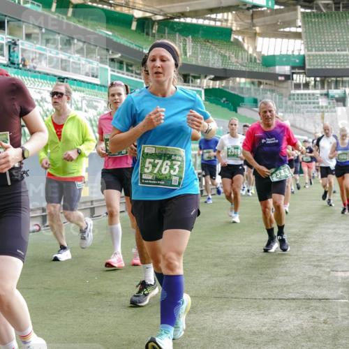 13.09.2026 - 21. swb-Marathon Bremen Michael Burmester http://msf.ph/oto/10421677 13.09.2026 13:22:24 Laufen im Stadion 128, 160, 211, 258, 343, 351, 423, 441, 571, 601, 609, 620, 708, 782, 851, 892, 1060, 1094, 1157, 1158, 1177, 1178, 1259, 1316, 1331, 1344, 1417, 1518, 1657, 1669, 1676, 1691, 1729, 1746, 1788, 1808, 1883, 2213, 2290, 2414, 2433, 2475, 2504, 2526, 2551, 2619, 2632, 2652, 2660, 2685, 2711, 2736, 2828, 2954, 2964, 2995, 3010, 3022, 3034, 3070, 3074, 3144, 3225, 3252, 3347, 3351, 3505, 3530, 3559, 3682, 3784, 4020, 4054, 4231, 4406, 4407, 4431, 4467, 4584, 1506 meine-sportfotos.de
