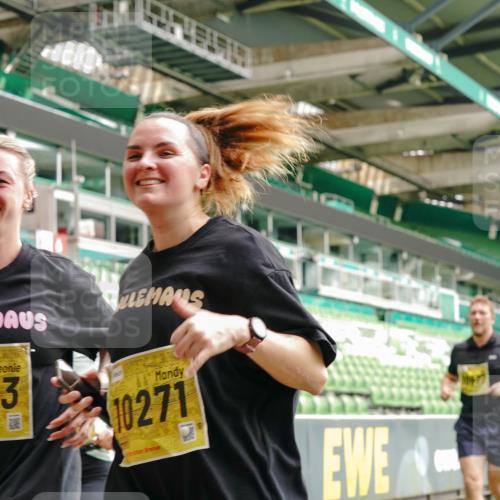 13.09.2026 - 21. swb-Marathon Bremen Michael Burmester http://msf.ph/oto/10421695 13.09.2026 10:45:11 Laufen im Stadion 10137, 10176, 10191, 10192, 10194, 10202, 10242, 10295, 10325, 10344, 10430, 10459, 10472, 10513, 10524, 10568, 10600, 10629, 10651, 10679, 10713, 10756, 10779, 10882, 10979, 10997, 10999, 11081, 11200, 11233, 11307, 11309, 11355, 11367, 11385, 11408, 11495, 11629, 11709, 11808, 11821, 11932, 11943, 12057, 12089, 12151, 12153, 12177, 12178, 12224, 12226, 12311, 12321, 12334, 12539, 10148, 10330 meine-sportfotos.de
