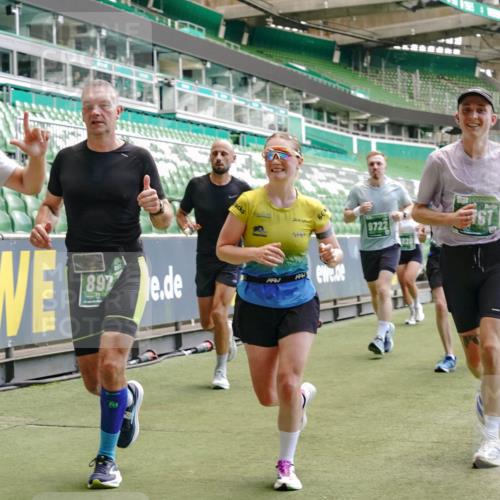 13.09.2026 - 21. swb-Marathon Bremen Michael Burmester http://msf.ph/oto/10421702 13.09.2026 12:59:35 Laufen im Stadion 135, 141, 148, 191, 226, 232, 260, 342, 511, 651, 745, 972, 1080, 1166, 1209, 1281, 1368, 1493, 1494, 1516, 1642, 1650, 1861, 1931, 1933, 1935, 1963, 2088, 2210, 2289, 2293, 2306, 2322, 2343, 2367, 2425, 2481, 2517, 2570, 2577, 2686, 2771, 2806, 2807, 2827, 2885, 2899, 2914, 2953, 2961, 2979, 3015, 3021, 3076, 3098, 3105, 3120, 3124, 3145, 3148, 3190, 3233, 3273, 3338, 3354, 3435, 3480, 3516, 3531, 3560, 3652, 3729, 3855, 3861, 3930, 3933, 3934, 205 meine-sportfotos.de