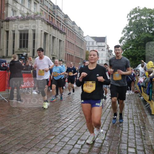 13.09.2026 - Kiel Lauf Yannick Fuchs http://msf.ph/oto/10421726 13.09.2026 10:54:43 Ziel 396, 796, 1063, 1619, 1659, 1940, 2506, 3162, 3511, 3939, 3950, 4091, 4502, 4772, 4938, 5302, 5521, 5770, 5821, 5923, 6889, 7046, 7696, 8222, 8374, 8484, 8542, 8867, 9297, 9424, 10015, 10134, 10740, 11529, 11760, 12268, 12529, 243, 394, 548, 932, 1127, 1287, 1343, 1613, 1765, 2196, 2259, 2471, 2579, 2746, 3293, 3337, 3729, 4246, 4310, 4502, 4525, 4582, 4827, 5318, 5392, 5560, 5578, 6063, 6166, 6208, 6519, 6571, 6887, 6888, 7558, 8328, 8640, 8711, 8849, 9400, 9462, 9633, 454 meine-sportfotos.de