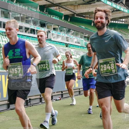13.09.2026 - 21. swb-Marathon Bremen Michael Burmester http://msf.ph/oto/10421728 13.09.2026 12:59:38 Laufen im Stadion 135, 148, 191, 226, 232, 260, 342, 651, 745, 972, 1080, 1166, 1209, 1281, 1368, 1493, 1494, 1516, 1642, 1650, 1861, 1931, 1935, 1963, 2088, 2210, 2289, 2293, 2306, 2322, 2343, 2367, 2425, 2481, 2517, 2570, 2577, 2686, 2771, 2806, 2807, 2827, 2885, 2899, 2914, 2953, 2961, 2979, 3015, 3021, 3076, 3098, 3105, 3120, 3124, 3145, 3148, 3190, 3233, 3273, 3354, 3435, 3480, 3516, 3531, 3560, 3652, 3729, 3855, 3861, 3930, 3933, 3934, 205 meine-sportfotos.de