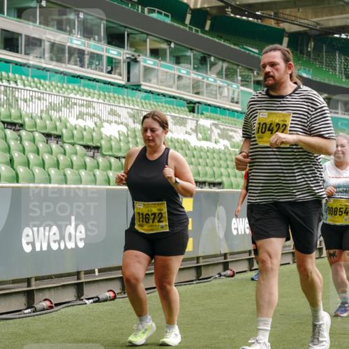 13.09.2026 - 21. swb-Marathon Bremen Michael Burmester http://msf.ph/oto/10421740 13.09.2026 10:45:14 Laufen im Stadion 10137, 10176, 10191, 10192, 10194, 10202, 10242, 10295, 10344, 10430, 10472, 10524, 10568, 10600, 10629, 10651, 10679, 10713, 10756, 10779, 10882, 10979, 10997, 10999, 11081, 11181, 11200, 11233, 11307, 11309, 11355, 11367, 11385, 11408, 11495, 11629, 11709, 11808, 11821, 11932, 11943, 12057, 12089, 12151, 12153, 12177, 12178, 12224, 12226, 12311, 12321, 12334, 12374, 12539, 10148, 10330 meine-sportfotos.de