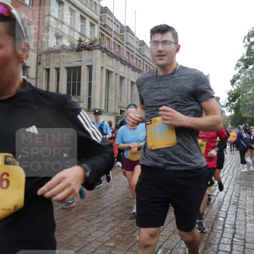 13.09.2026 - Kiel Lauf Yannick Fuchs http://msf.ph/oto/10421744 13.09.2026 10:54:44 Ziel 396, 459, 796, 1063, 1619, 1659, 1940, 2506, 3162, 3511, 3939, 3950, 4091, 4772, 4938, 5302, 5521, 5770, 5821, 5923, 6889, 7046, 7696, 8222, 8374, 8484, 8542, 8867, 9297, 9424, 10015, 10134, 10740, 11760, 12268, 12529, 243, 394, 548, 932, 1127, 1287, 1343, 1613, 1765, 2196, 2259, 2471, 2506, 2579, 2746, 3293, 3337, 3729, 4246, 4310, 4502, 4525, 4582, 4827, 5318, 5560, 5578, 6063, 6166, 6208, 6571, 6887, 6888, 7558, 8328, 8640, 8711, 8849, 9400, 9462, 9633, 454, 3084, 243 meine-sportfotos.de