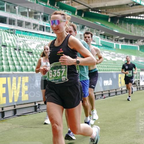 13.09.2026 - 21. swb-Marathon Bremen Michael Burmester http://msf.ph/oto/10421763 13.09.2026 12:59:39 Laufen im Stadion 135, 148, 191, 226, 232, 260, 342, 651, 745, 972, 1080, 1166, 1209, 1281, 1368, 1493, 1494, 1516, 1642, 1650, 1861, 1931, 1935, 1963, 2088, 2210, 2289, 2293, 2306, 2322, 2343, 2367, 2425, 2481, 2517, 2570, 2577, 2686, 2771, 2806, 2807, 2827, 2885, 2899, 2914, 2953, 2961, 2979, 3015, 3021, 3076, 3098, 3105, 3120, 3124, 3145, 3148, 3190, 3233, 3273, 3354, 3435, 3480, 3516, 3531, 3560, 3652, 3729, 3855, 3861, 3930, 3933, 3934, 205 meine-sportfotos.de