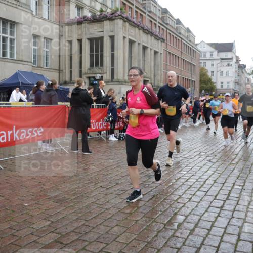 13.09.2026 - Kiel Lauf Yannick Fuchs http://msf.ph/oto/10421781 13.09.2026 10:54:47 Ziel 396, 459, 796, 1063, 1619, 1659, 1940, 2747, 3162, 3511, 3939, 3950, 4091, 4772, 4938, 5302, 5521, 5770, 5821, 5890, 5923, 6842, 6889, 7046, 7419, 7696, 8222, 8374, 8484, 8519, 8542, 9297, 9424, 10015, 10134, 10740, 12268, 12529, 243, 394, 548, 932, 1127, 1287, 1343, 1613, 1765, 2196, 2259, 2506, 3337, 3729, 4246, 4310, 4502, 4827, 5318, 5560, 5578, 6063, 6166, 6208, 6571, 6887, 6888, 7558, 8328, 8640, 8711, 9462, 9633, 454, 1815, 1973, 3084, 243 meine-sportfotos.de