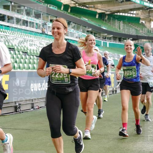 13.09.2026 - 21. swb-Marathon Bremen Michael Burmester http://msf.ph/oto/10421804 13.09.2026 13:22:29 Laufen im Stadion 128, 160, 211, 258, 343, 351, 423, 441, 533, 571, 601, 609, 708, 782, 851, 892, 1060, 1094, 1157, 1158, 1177, 1178, 1259, 1316, 1331, 1344, 1417, 1518, 1657, 1669, 1676, 1691, 1729, 1746, 1788, 1883, 2213, 2290, 2414, 2433, 2475, 2504, 2526, 2551, 2619, 2632, 2652, 2660, 2685, 2711, 2828, 2954, 2964, 2995, 3010, 3022, 3034, 3144, 3225, 3252, 3347, 3351, 3505, 3530, 3559, 3682, 3727, 3784, 4020, 4054, 4231, 4406, 4407, 4431, 4467, 4584, 1506 meine-sportfotos.de