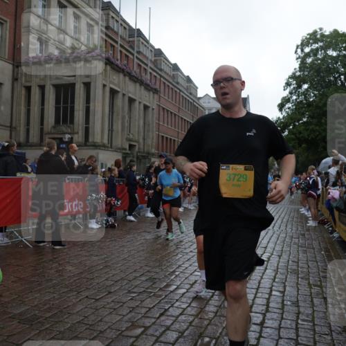 13.09.2026 - Kiel Lauf Yannick Fuchs http://msf.ph/oto/10421808 13.09.2026 10:54:49 Ziel 396, 454, 459, 796, 1063, 1619, 1659, 1940, 2357, 2747, 3162, 3511, 3939, 3950, 4091, 4772, 4938, 5302, 5521, 5770, 5890, 5923, 6842, 7046, 7419, 7696, 8222, 8374, 8484, 8519, 9424, 10134, 10148, 10740, 12268, 394, 932, 1127, 1287, 1613, 1765, 2259, 2506, 3729, 4246, 4310, 4502, 4827, 5318, 5560, 5578, 6063, 6166, 6208, 6571, 6887, 7558, 8328, 8640, 8711, 9462, 9633, 1459, 1815, 1973, 3084, 5104, 243 meine-sportfotos.de