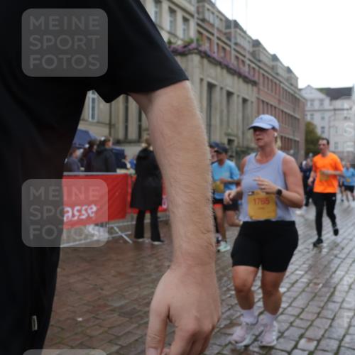 13.09.2026 - Kiel Lauf Yannick Fuchs http://msf.ph/oto/10421817 13.09.2026 10:54:50 Ziel 396, 454, 459, 796, 1063, 1619, 1659, 1940, 2357, 2747, 3162, 3511, 3939, 3950, 4091, 4772, 5521, 5770, 5890, 5923, 6842, 7046, 7419, 7696, 8222, 8374, 8484, 8519, 9424, 9573, 10134, 10148, 10740, 394, 932, 1127, 1287, 1613, 1765, 2259, 2506, 3729, 4246, 4502, 4827, 5318, 5560, 5578, 6063, 6166, 6208, 6571, 6887, 7558, 8328, 8640, 8711, 9462, 9633, 1459, 1815, 1973, 2738, 3084, 3903, 4898, 5104, 243 meine-sportfotos.de