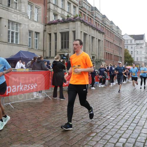 13.09.2026 - Kiel Lauf Yannick Fuchs http://msf.ph/oto/10421822 13.09.2026 10:54:51 Ziel 396, 454, 459, 796, 1063, 1619, 1659, 1940, 2357, 2747, 3162, 3511, 3939, 3950, 4091, 4370, 4772, 5521, 5770, 5890, 5923, 6842, 7046, 7419, 7696, 8222, 8374, 8484, 8519, 9424, 9573, 10134, 10148, 394, 932, 1127, 1287, 1613, 2259, 2506, 4246, 4502, 4827, 5318, 5560, 5578, 6063, 6166, 6208, 6571, 6887, 7558, 8328, 8711, 9462, 9633, 1459, 1815, 1973, 2738, 3084, 3429, 3903, 4898, 5104, 243 meine-sportfotos.de