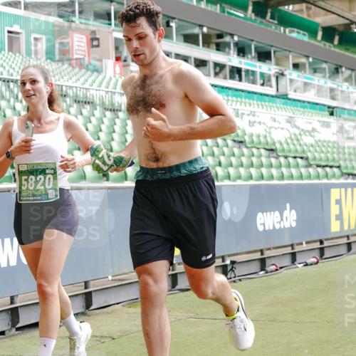13.09.2026 - 21. swb-Marathon Bremen Michael Burmester http://msf.ph/oto/10421846 13.09.2026 12:59:40 Laufen im Stadion 135, 148, 191, 226, 232, 260, 342, 651, 745, 972, 1080, 1166, 1209, 1281, 1368, 1493, 1494, 1516, 1642, 1650, 1861, 1931, 1935, 1963, 2088, 2210, 2289, 2293, 2306, 2322, 2343, 2367, 2425, 2481, 2517, 2570, 2577, 2686, 2771, 2806, 2807, 2827, 2885, 2899, 2906, 2914, 2953, 2961, 2979, 3015, 3021, 3076, 3098, 3105, 3120, 3124, 3145, 3190, 3233, 3273, 3354, 3435, 3480, 3516, 3531, 3560, 3652, 3729, 3855, 3861, 3930, 3934, 205 meine-sportfotos.de