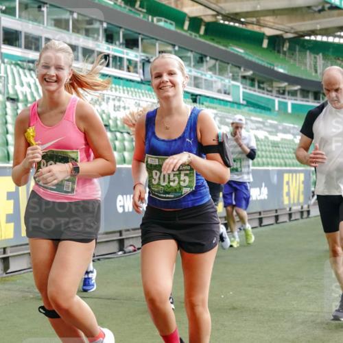 13.09.2026 - 21. swb-Marathon Bremen Michael Burmester http://msf.ph/oto/10421895 13.09.2026 13:22:30 Laufen im Stadion 128, 160, 211, 258, 343, 351, 423, 441, 533, 571, 601, 609, 708, 782, 851, 892, 1060, 1094, 1157, 1158, 1177, 1178, 1259, 1316, 1331, 1344, 1417, 1518, 1657, 1669, 1676, 1691, 1729, 1746, 1788, 1883, 2213, 2290, 2433, 2475, 2504, 2526, 2551, 2619, 2632, 2652, 2660, 2685, 2711, 2828, 2954, 2964, 2995, 3022, 3034, 3144, 3225, 3252, 3347, 3351, 3505, 3530, 3559, 3682, 3727, 3784, 4020, 4054, 4231, 4406, 4407, 4431, 4467, 4584, 1506 meine-sportfotos.de