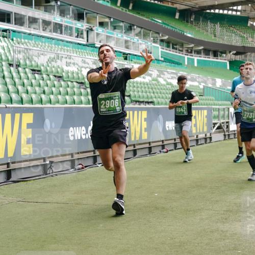 13.09.2026 - 21. swb-Marathon Bremen Michael Burmester http://msf.ph/oto/10421899 13.09.2026 12:59:41 Laufen im Stadion 135, 148, 191, 226, 232, 260, 342, 651, 745, 972, 1080, 1166, 1209, 1281, 1368, 1493, 1494, 1516, 1642, 1650, 1861, 1931, 1935, 1963, 2088, 2210, 2289, 2293, 2306, 2322, 2343, 2367, 2425, 2481, 2517, 2570, 2577, 2686, 2771, 2806, 2807, 2827, 2885, 2899, 2906, 2914, 2953, 2961, 2979, 3015, 3021, 3076, 3098, 3105, 3120, 3124, 3145, 3190, 3233, 3273, 3354, 3435, 3480, 3516, 3531, 3560, 3652, 3729, 3855, 3861, 3930, 3934, 205 meine-sportfotos.de