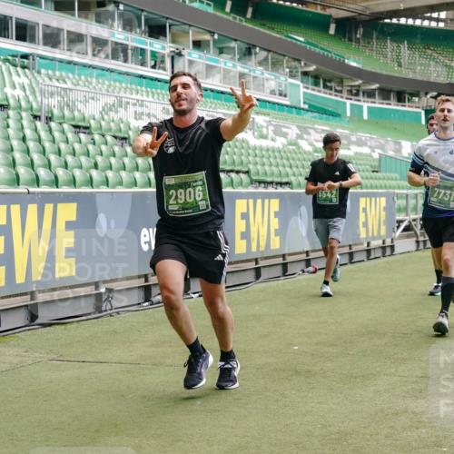 13.09.2026 - 21. swb-Marathon Bremen Michael Burmester http://msf.ph/oto/10421912 13.09.2026 12:59:42 Laufen im Stadion 135, 148, 191, 226, 232, 260, 342, 651, 745, 972, 1080, 1166, 1209, 1281, 1368, 1493, 1494, 1516, 1642, 1650, 1861, 1931, 1935, 1963, 2088, 2210, 2289, 2293, 2306, 2322, 2343, 2367, 2425, 2481, 2517, 2570, 2577, 2686, 2700, 2771, 2806, 2807, 2827, 2885, 2899, 2906, 2914, 2953, 2961, 2979, 3015, 3021, 3076, 3098, 3105, 3120, 3124, 3145, 3168, 3190, 3233, 3273, 3354, 3435, 3480, 3516, 3531, 3560, 3652, 3729, 3855, 3861, 3930, 3934, 205 meine-sportfotos.de