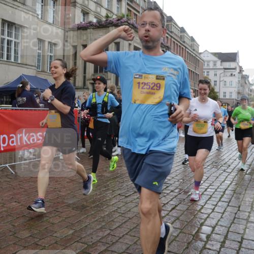 13.09.2026 - Kiel Lauf Yannick Fuchs http://msf.ph/oto/10421940 13.09.2026 10:55:11 Ziel 185, 1459, 1815, 1851, 1973, 2339, 2548, 2738, 3084, 3429, 3903, 4403, 4678, 4898, 5104, 5645, 5834, 6193, 6490, 6498, 6501, 6583, 6991, 7118, 7450, 7566, 7722, 8121, 8714, 8791, 8845, 9131, 10032, 10061, 10354, 10571, 11157, 11325, 11358, 11453, 12176, 12444, 396, 454, 459, 575, 796, 1063, 1232, 1619, 1659, 1940, 2198, 2357, 2554, 2747, 2813, 3162, 3511, 3699, 3939, 3950, 4091, 4369, 4370, 4625, 4652, 4665, 4772, 4902, 7722, 34, 313 meine-sportfotos.de