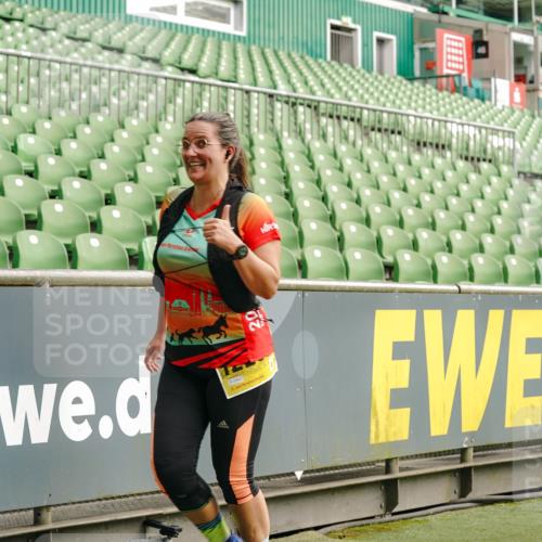 13.09.2026 - 21. swb-Marathon Bremen Michael Burmester http://msf.ph/oto/10421964 13.09.2026 10:45:21 Laufen im Stadion 10137, 10176, 10191, 10192, 10194, 10202, 10242, 10295, 10344, 10430, 10472, 10524, 10568, 10600, 10629, 10651, 10679, 10713, 10756, 10779, 10882, 10979, 10997, 10999, 11081, 11181, 11200, 11233, 11244, 11307, 11309, 11355, 11367, 11385, 11408, 11495, 11574, 11629, 11709, 11808, 11821, 11932, 11943, 12057, 12089, 12151, 12153, 12177, 12178, 12224, 12226, 12285, 12311, 12321, 12334, 12374, 12539, 10148, 10303, 10330 meine-sportfotos.de