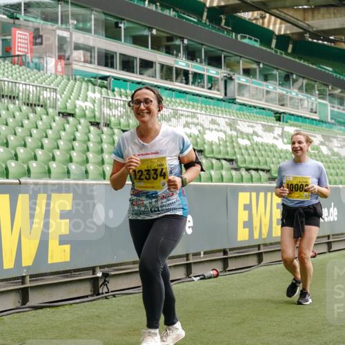 13.09.2026 - 21. swb-Marathon Bremen Michael Burmester http://msf.ph/oto/10422046 13.09.2026 10:45:24 Laufen im Stadion 10137, 10176, 10191, 10192, 10194, 10202, 10242, 10295, 10344, 10430, 10472, 10524, 10568, 10600, 10629, 10651, 10679, 10713, 10779, 10979, 10997, 10999, 11050, 11081, 11181, 11200, 11233, 11244, 11307, 11309, 11355, 11367, 11385, 11408, 11495, 11574, 11629, 11709, 11808, 11821, 11932, 11943, 12057, 12089, 12151, 12153, 12177, 12178, 12224, 12226, 12285, 12311, 12321, 12334, 12374, 12462, 12539, 10148, 10303, 10330 meine-sportfotos.de