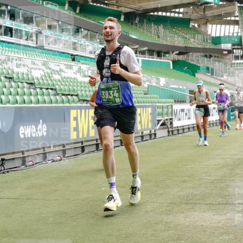 13.09.2026 - 21. swb-Marathon Bremen Michael Burmester http://msf.ph/oto/10422055 13.09.2026 12:59:46 Laufen im Stadion 135, 148, 191, 226, 232, 260, 342, 651, 745, 972, 1080, 1166, 1209, 1281, 1368, 1493, 1494, 1516, 1642, 1650, 1861, 1931, 1935, 1963, 2088, 2210, 2289, 2293, 2306, 2322, 2343, 2367, 2425, 2481, 2517, 2570, 2577, 2686, 2700, 2771, 2806, 2807, 2827, 2885, 2899, 2906, 2914, 2953, 2961, 2979, 3015, 3021, 3076, 3098, 3105, 3120, 3124, 3145, 3168, 3190, 3233, 3273, 3354, 3435, 3480, 3516, 3531, 3652, 3729, 3855, 3856, 3861, 3930, 3934, 205 meine-sportfotos.de