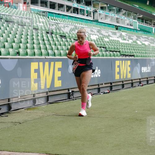 13.09.2026 - 21. swb-Marathon Bremen Michael Burmester http://msf.ph/oto/10422093 13.09.2026 12:59:47 Laufen im Stadion 135, 148, 191, 226, 232, 260, 342, 651, 745, 972, 1080, 1166, 1209, 1368, 1493, 1494, 1516, 1650, 1861, 1931, 1935, 1963, 2088, 2210, 2289, 2293, 2306, 2322, 2343, 2367, 2425, 2481, 2517, 2570, 2577, 2686, 2700, 2771, 2806, 2807, 2827, 2885, 2899, 2906, 2914, 2953, 2961, 2979, 3015, 3021, 3076, 3098, 3105, 3120, 3124, 3145, 3168, 3190, 3233, 3273, 3354, 3435, 3480, 3516, 3531, 3652, 3729, 3774, 3855, 3856, 3861, 3930, 3934, 205 meine-sportfotos.de