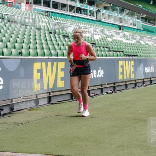 13.09.2026 - 21. swb-Marathon Bremen Michael Burmester http://msf.ph/oto/10422100 13.09.2026 12:59:47 Laufen im Stadion 135, 148, 191, 226, 232, 260, 342, 651, 745, 972, 1080, 1166, 1209, 1368, 1493, 1494, 1516, 1650, 1861, 1931, 1935, 1963, 2088, 2210, 2289, 2293, 2306, 2322, 2343, 2367, 2425, 2481, 2517, 2570, 2577, 2686, 2700, 2771, 2806, 2807, 2827, 2885, 2899, 2906, 2914, 2953, 2961, 2979, 3015, 3021, 3076, 3098, 3105, 3120, 3124, 3145, 3168, 3190, 3233, 3273, 3354, 3435, 3480, 3516, 3531, 3652, 3729, 3774, 3855, 3856, 3861, 3930, 3934, 205 meine-sportfotos.de