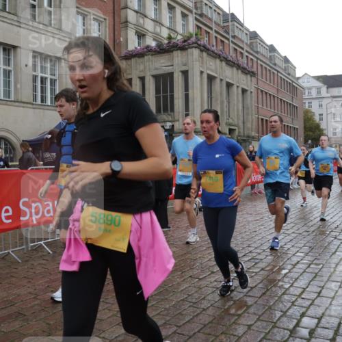 13.09.2026 - Kiel Lauf Yannick Fuchs http://msf.ph/oto/10422101 13.09.2026 10:55:26 Ziel 34, 313, 428, 1841, 2330, 2331, 3379, 3645, 5485, 5544, 5572, 5903, 6800, 6880, 7148, 7568, 7966, 8765, 8772, 9858, 10597, 10722, 10936, 11751, 11946, 12500, 12610, 185, 454, 575, 1232, 1459, 1815, 1851, 1973, 2198, 2339, 2357, 2548, 2554, 2738, 2813, 3084, 3429, 3699, 3903, 4369, 4370, 4403, 4625, 4652, 4665, 4678, 4898, 4902, 5104, 5645, 5834, 6193, 6490, 6498, 6501, 6583, 6991, 7118, 7450, 7566, 7722, 8121, 8791, 396, 1619 meine-sportfotos.de